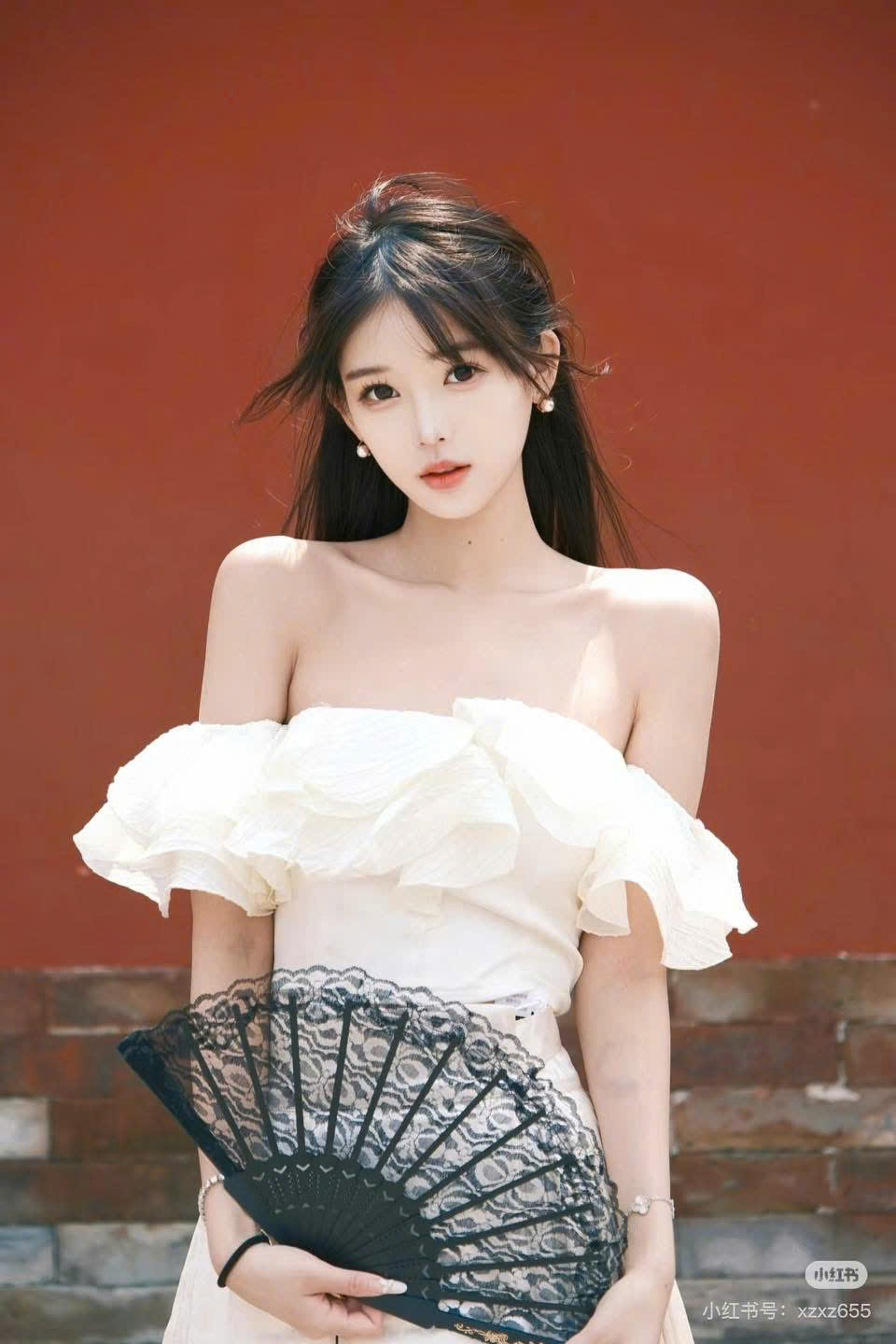 Lật Mặt