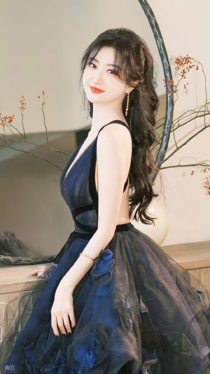 Làm Thế Thân Lâu Quá,Ai Ngờ Tôi Mới Là Chính Chủ