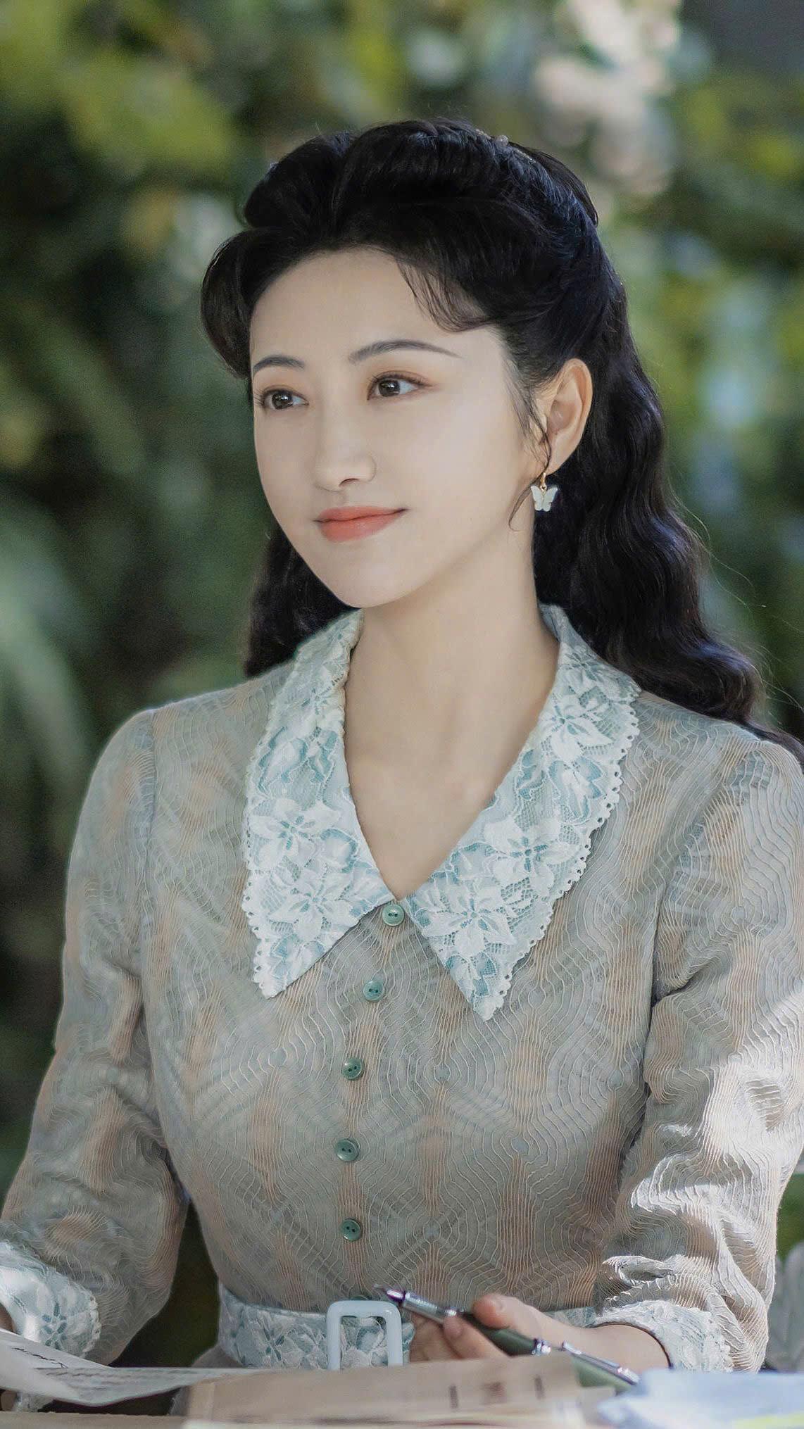 Trà Xanh Đụng Nhầm Tường Đồng